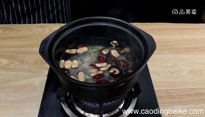 清炖香菇鸡汤的做法 清炖香菇鸡汤怎么做