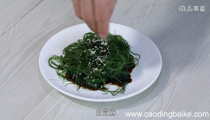 彩椒干果拌海藻菜怎么做 彩椒干果拌海藻菜的做法
