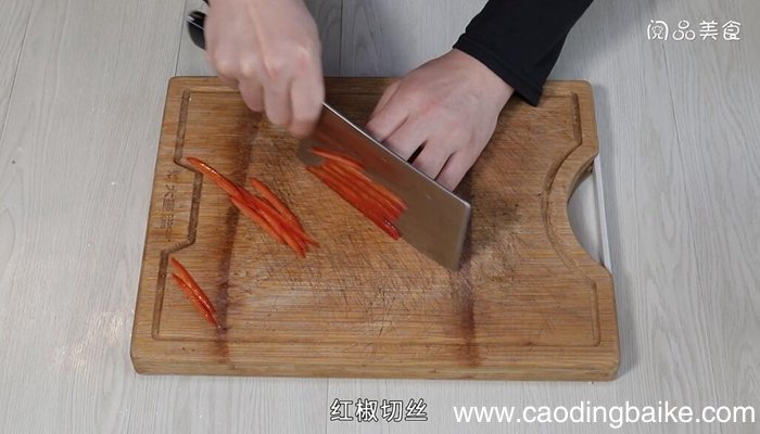 彩椒干果拌海藻菜怎么做 彩椒干果拌海藻菜的做法