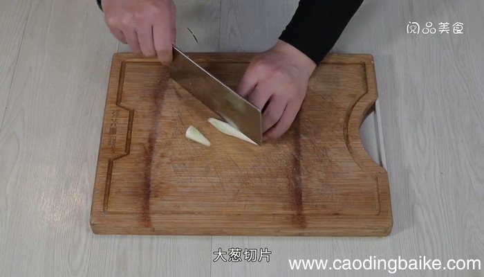 酸辣烩土豆饼的做法 酸辣烩土豆饼怎么做
