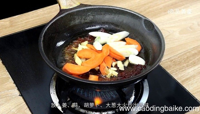 爆炒圆白菜的做法 爆炒圆白菜怎么做好吃