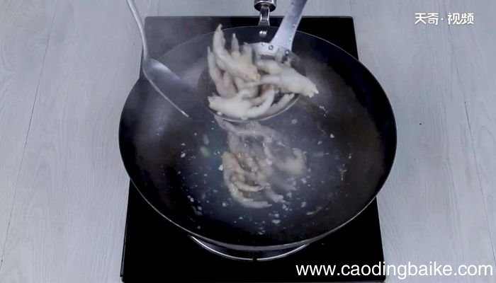 湘菜红烧鸡爪的做法湘菜红烧鸡爪怎么做