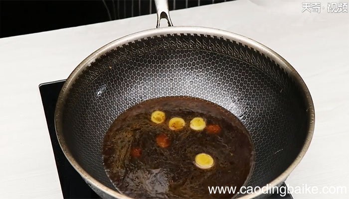 葱酥鲫鱼的做法