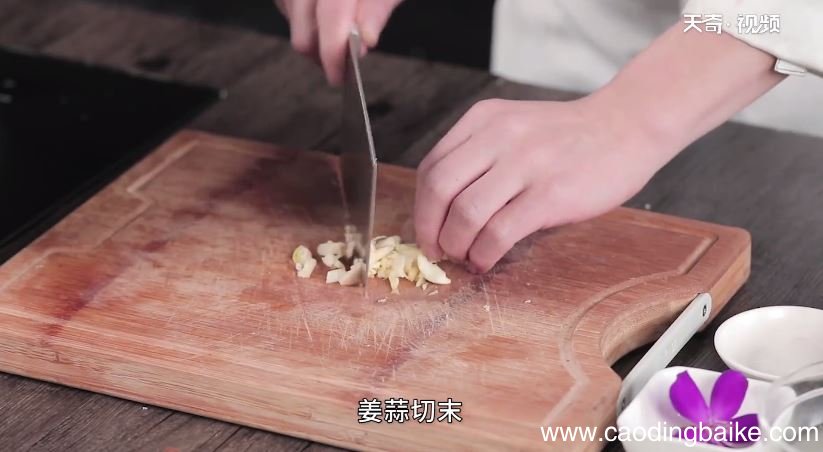 牡丹鱼片怎么做 牡丹鱼片的制作方法是什么