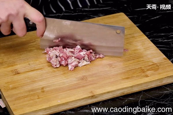 黄牛肉酿藕夹的做法 黄牛肉怎么做好吃