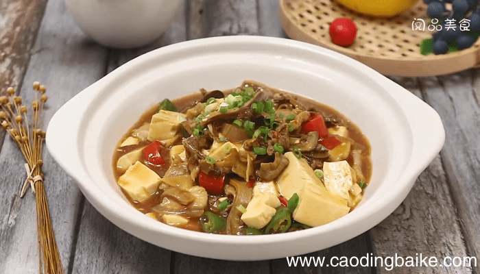 河蚌咸肉豆腐煲 河蚌咸肉豆腐煲的做法