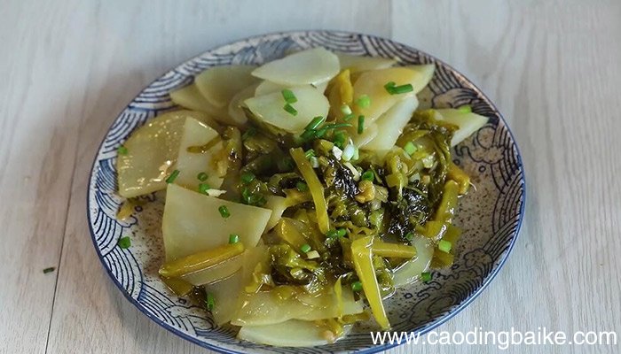 酸菜炒土豆片做法 酸菜炒土豆片怎么做