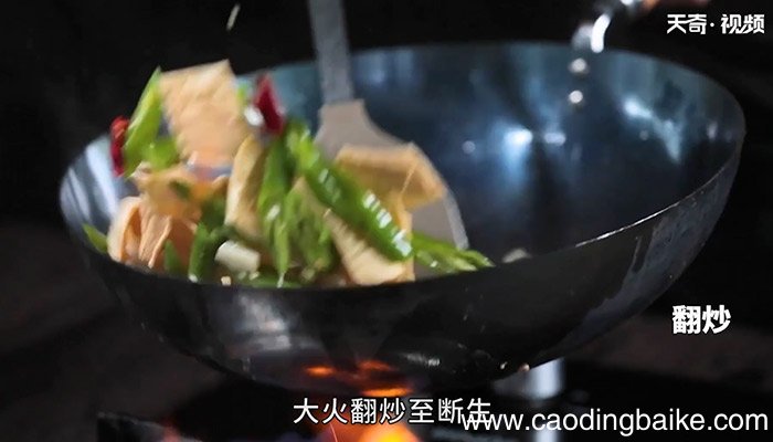 尖椒炒豆腐皮怎么做 尖椒炒豆腐皮的做法