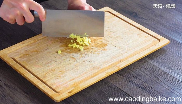 苦瓜炒油豆腐的做法 苦瓜炒油豆腐怎么做