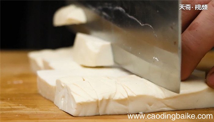 烩口蘑豆腐怎么做 烩口蘑豆腐的做法