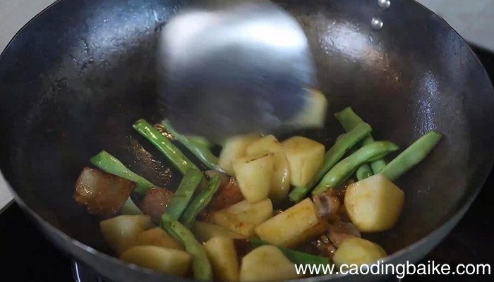 芸豆炒土豆块的做法 芸豆炒土豆块怎么做