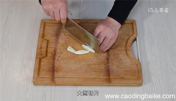 培根炒豌豆尖的做法 培根炒豌豆尖怎么做