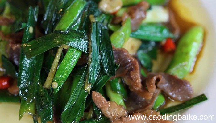 蒜苗炒鸭胗做法 蒜苗炒鸭胗怎么做