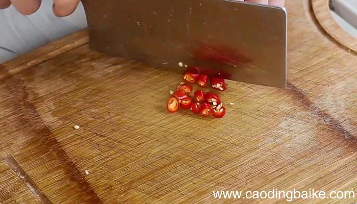 蒜苗炒鸭胗做法 蒜苗炒鸭胗怎么做