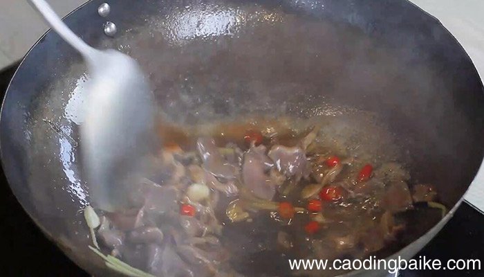 蒜苗炒鸭胗做法 蒜苗炒鸭胗怎么做