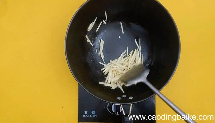 土豆丝炒笋丝的做法 土豆丝炒笋丝怎么做