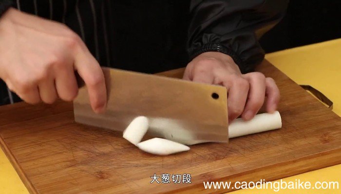 莲子煲猪肚的做法 莲子煲猪肚怎么做好吃