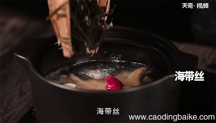 酸萝卜海带丝鸭掌汤的做法 酸萝卜海带丝鸭掌汤怎么做