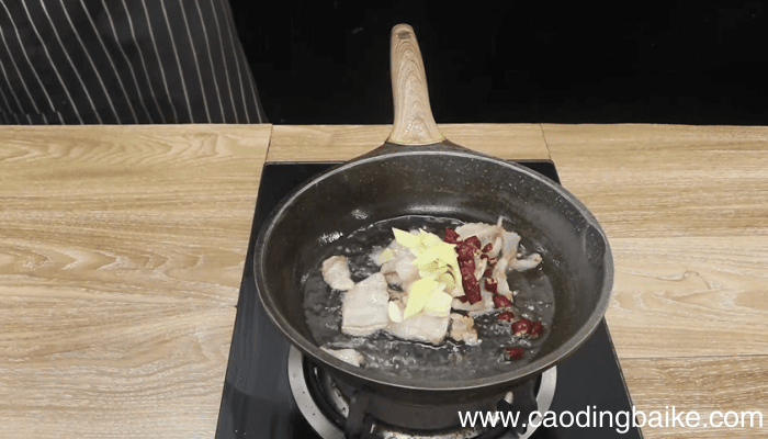 土豆豆角炖肉 土豆豆角炖肉的做法
