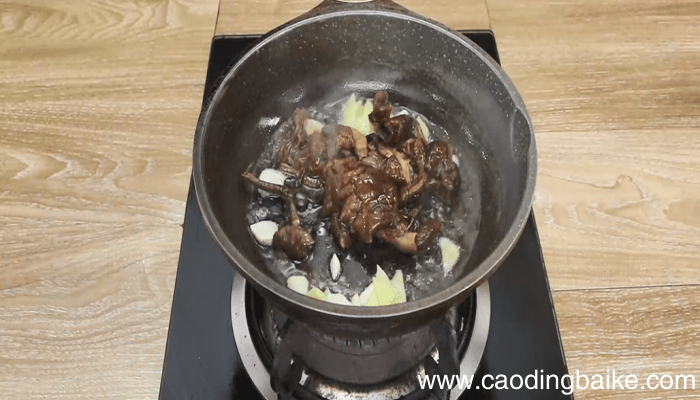滑子菇小白菜 滑子菇小白菜的做法