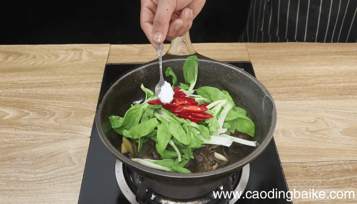 滑子菇小白菜 滑子菇小白菜的做法