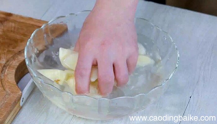 土豆豆角炖鸡块做法 土豆豆角炖鸡块怎么做