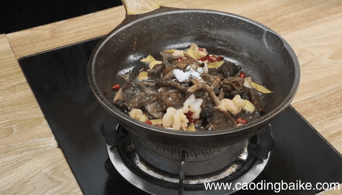 滑子菇炒虾球 滑子菇炒虾球怎么做好吃