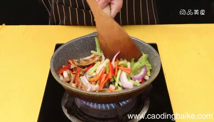 酱炒鸭胸肉的做法 酱炒鸭胸肉的做法