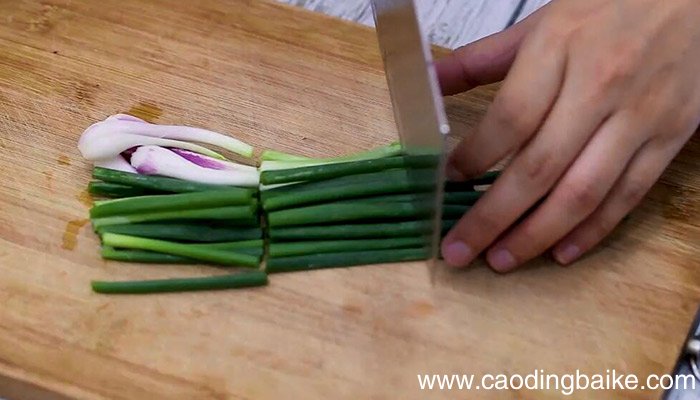 蒜香焖面做法 蒜香焖面怎么做