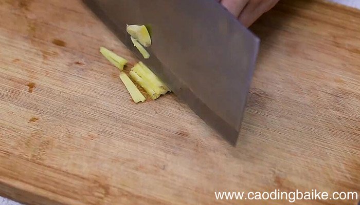 蒜香焖面做法 蒜香焖面怎么做