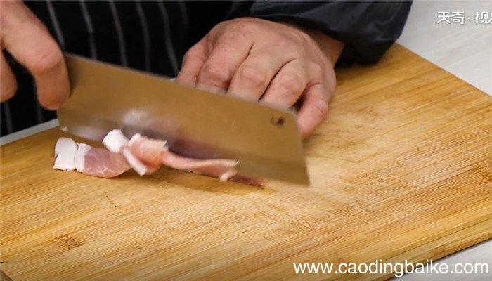 肉烧白菜怎么做 肉烧白菜的做法