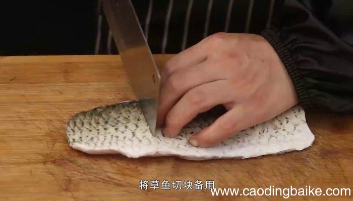 野菊花烧草鱼的做法 野菊花烧草鱼怎么做好吃