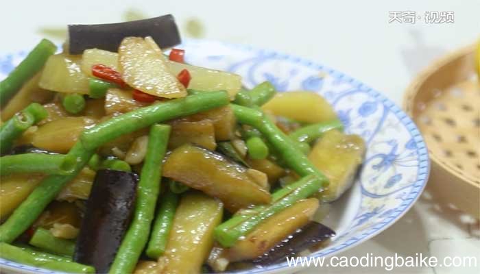 土豆茄子炒豆角的做法 土豆茄子炒豆角怎么做