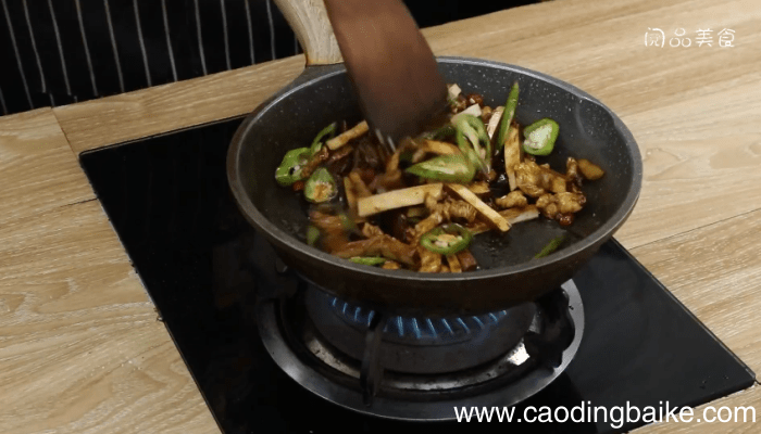韭苔香干鸡胸肉的做法 韭苔香干鸡胸肉怎么做好吃