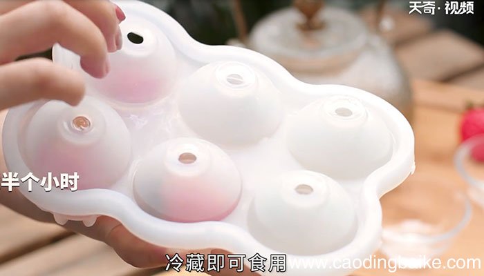 草莓水性玄饼怎么做 草莓水性玄饼的做法