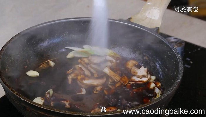 芹菜小蘑菇炒肉的做法 芹菜小蘑菇炒肉怎么做