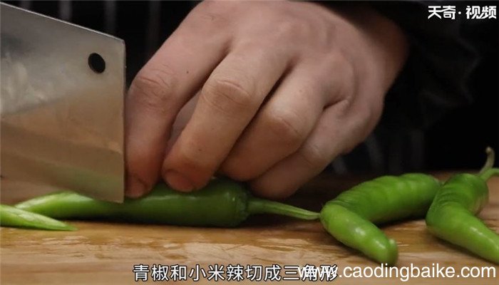 焖蚝炒猪大肠怎么做 焖蚝炒猪大肠的做法