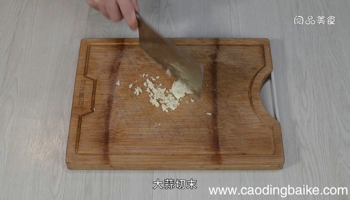 金针菇火腿肠怎么做好吃 金针菇火腿肠的做法