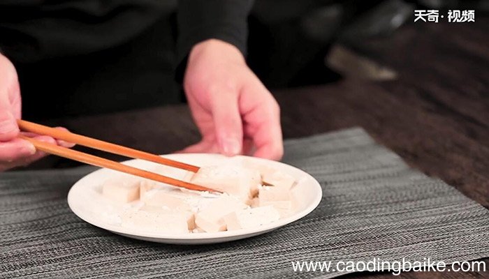 虾酱焖豆腐的做法 虾酱焖豆腐怎么做