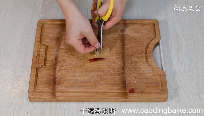 灯笼椒炒肉丸的做法 灯笼椒炒肉丸怎么做