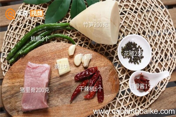 榛蘑烧肉的做法