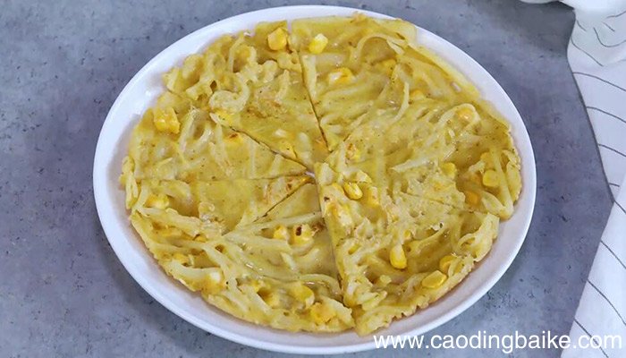 香煎玉米土豆饼做法 香煎玉米土豆饼的家常做法