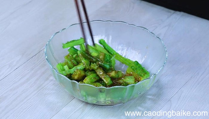 怪味苦瓜的做法 怪味苦瓜怎么做