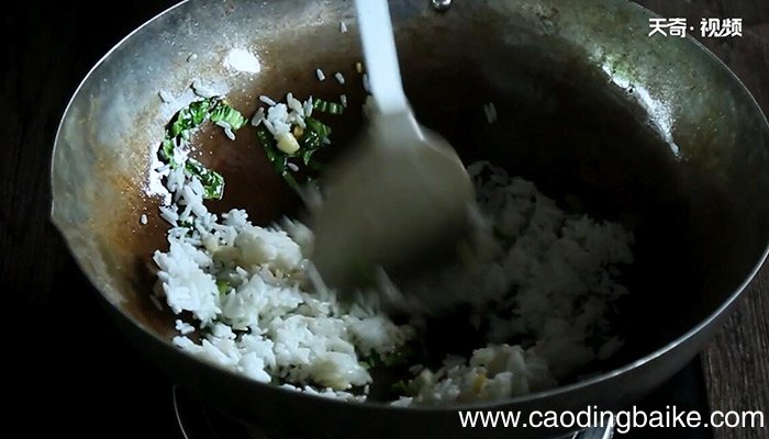 大虾炒饭的做法 大虾炒饭怎么做