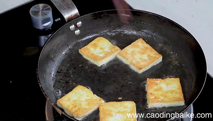 娃娃菜炒豆腐的做法 娃娃菜炒豆腐怎么做