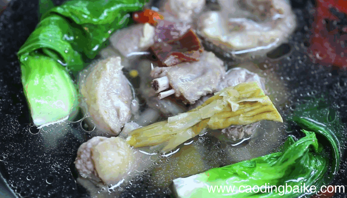 火腿笋干老鸭煲做法，火腿笋干老鸭煲怎么做