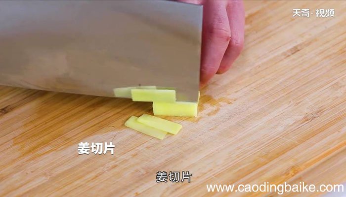 平菇炖鸡怎么做 平菇炖鸡