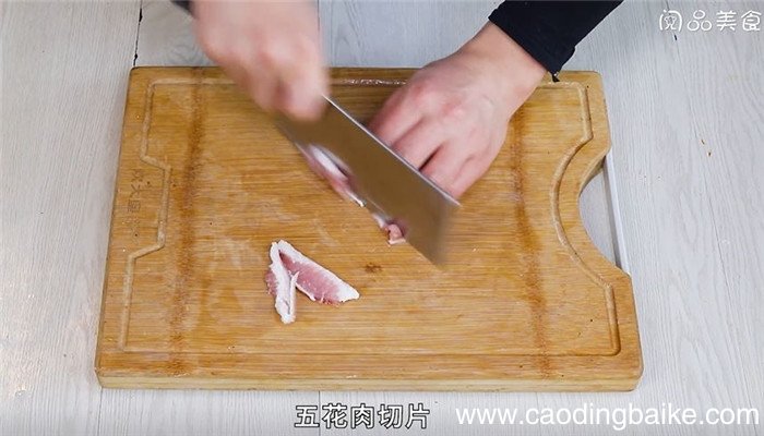 五花肉炖芸豆土豆怎么做 五花肉炖芸豆土豆的做法