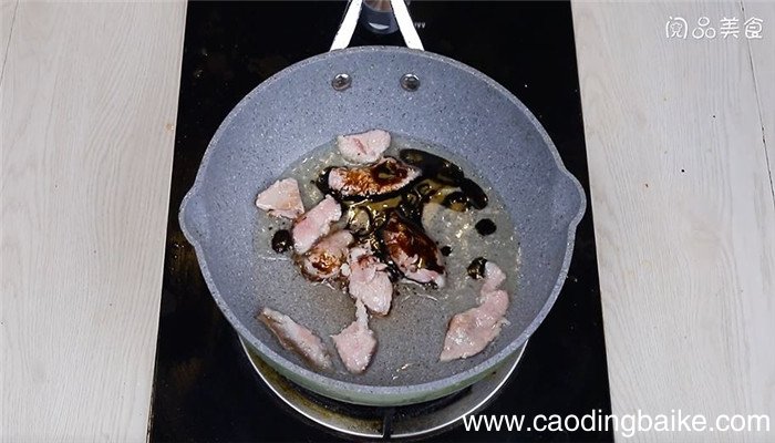五花肉炖芸豆土豆怎么做 五花肉炖芸豆土豆的做法