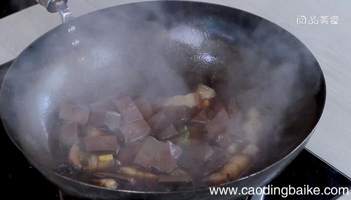 五花肉炖鸭血的做法五花肉炖鸭血怎么做